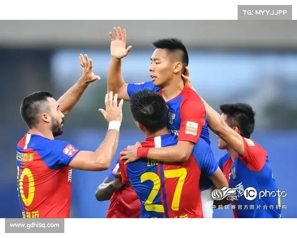 加时苦战中的绝地反击与团队协作一场赛场上的心灵与体力较量